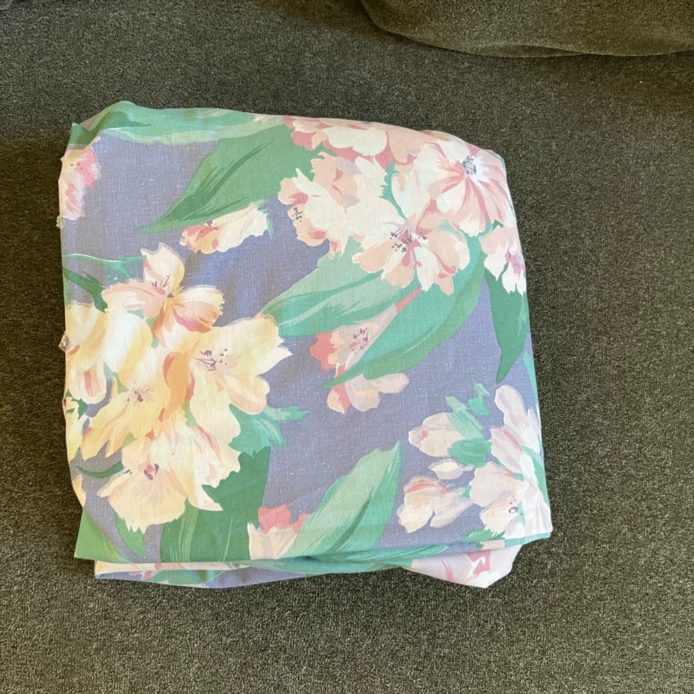 80 s Colorful Printset by JP Stevens Percale Queen size Fitted Sheet